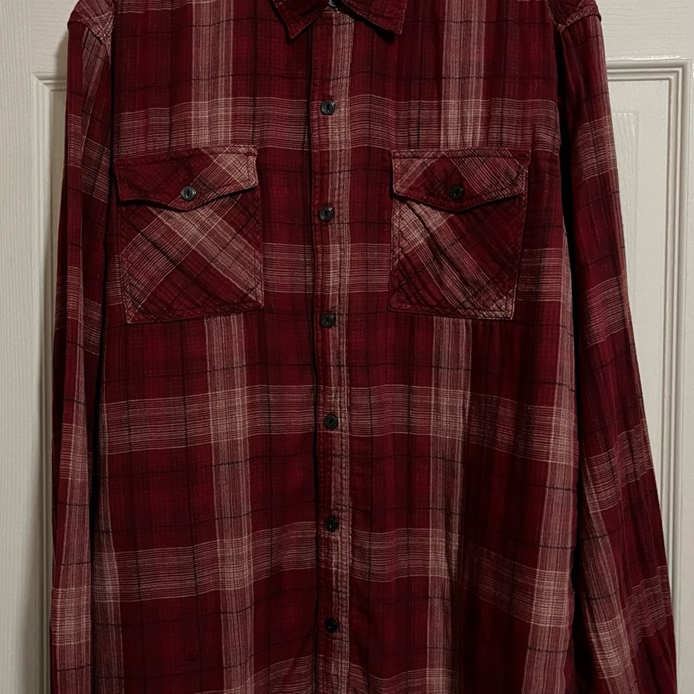 Converse One Star Men’s XL red plaid lined shirt